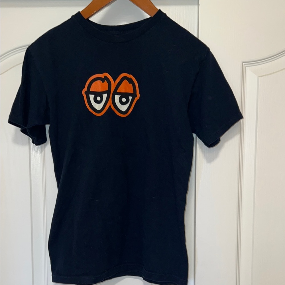 KROOKED Black Graphic T-Shirt